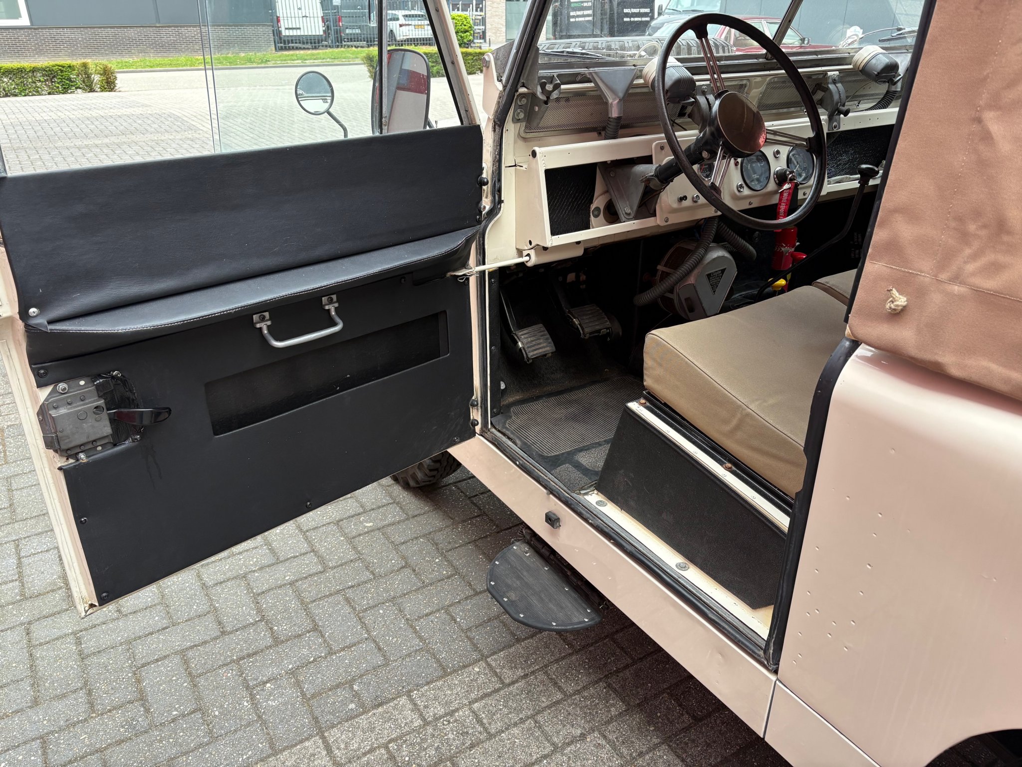 Land Rover 88 series 2 Soft-Top