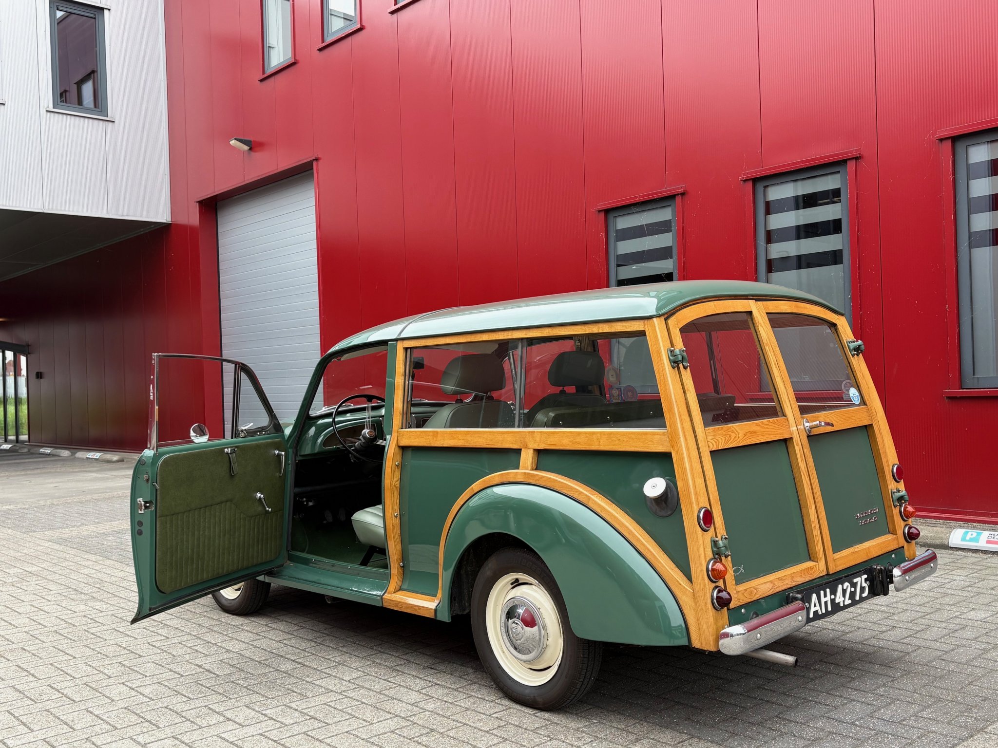 Morris Minor Traveller 1000