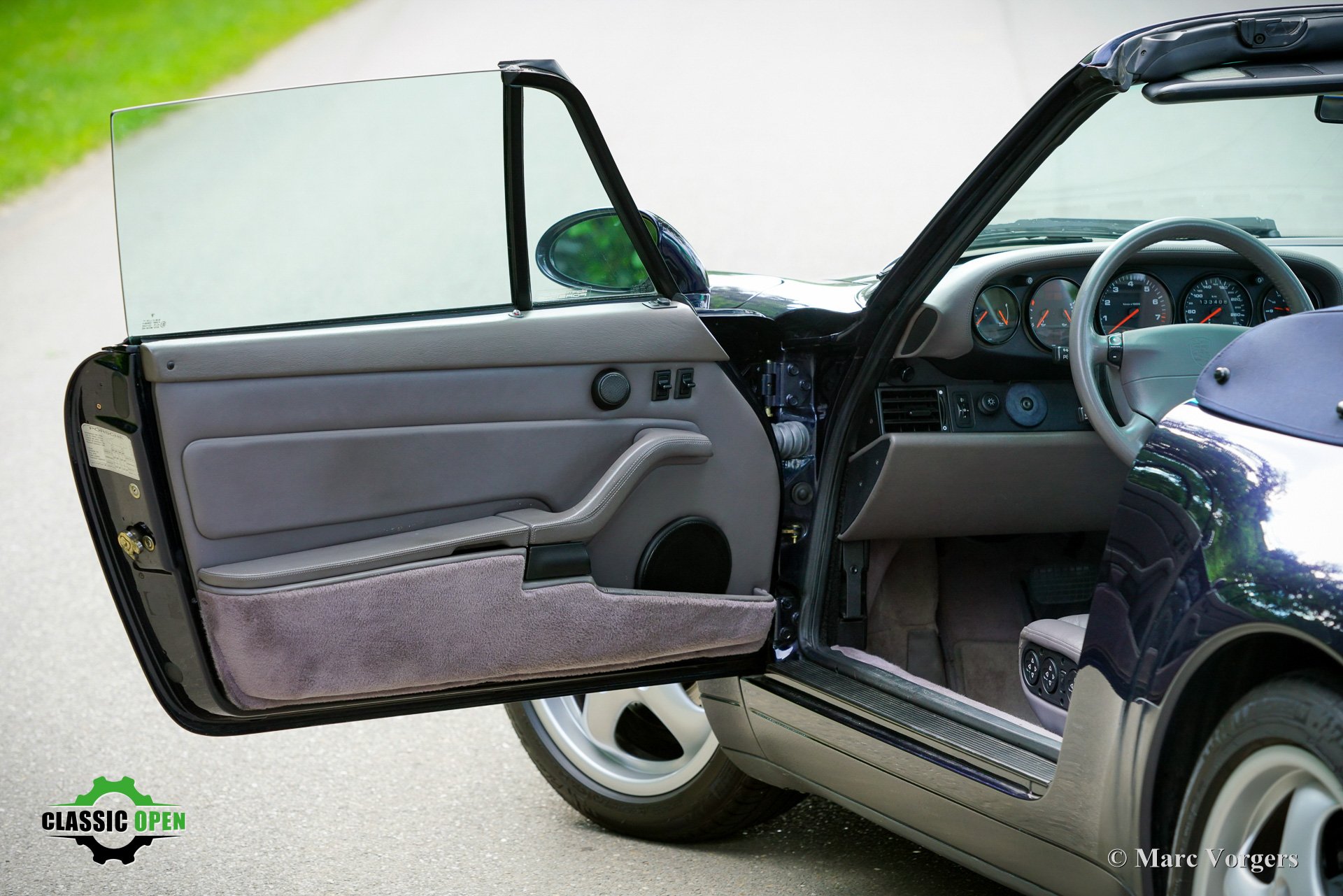 Porsche 911 (993) Cabriolet Carerra 2