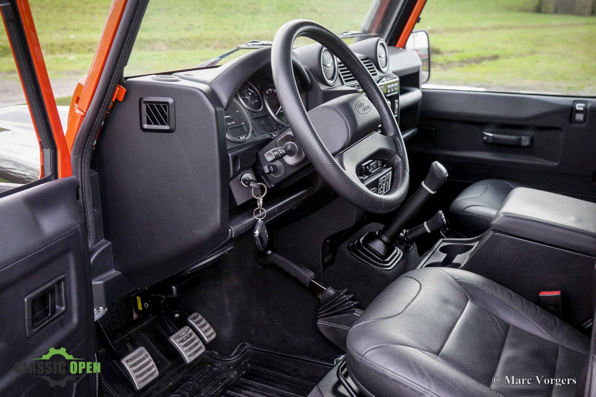 Land Rover Defender 90 Adventure Edition