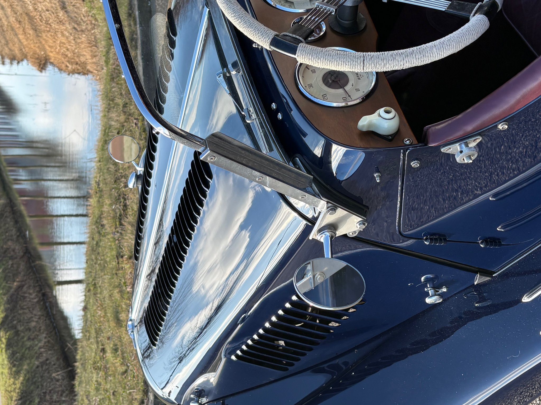 Morgan +4 Bustle Back