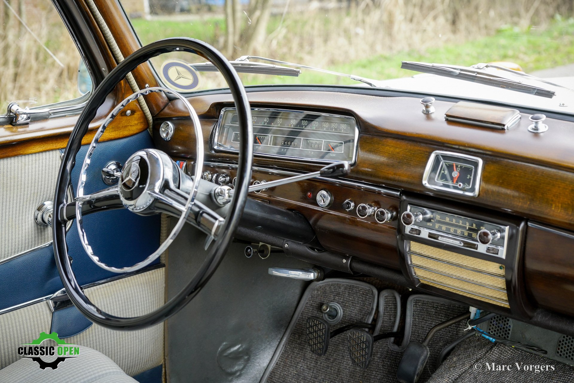 Mercedes Benz 220S Stuurbekrachtiging