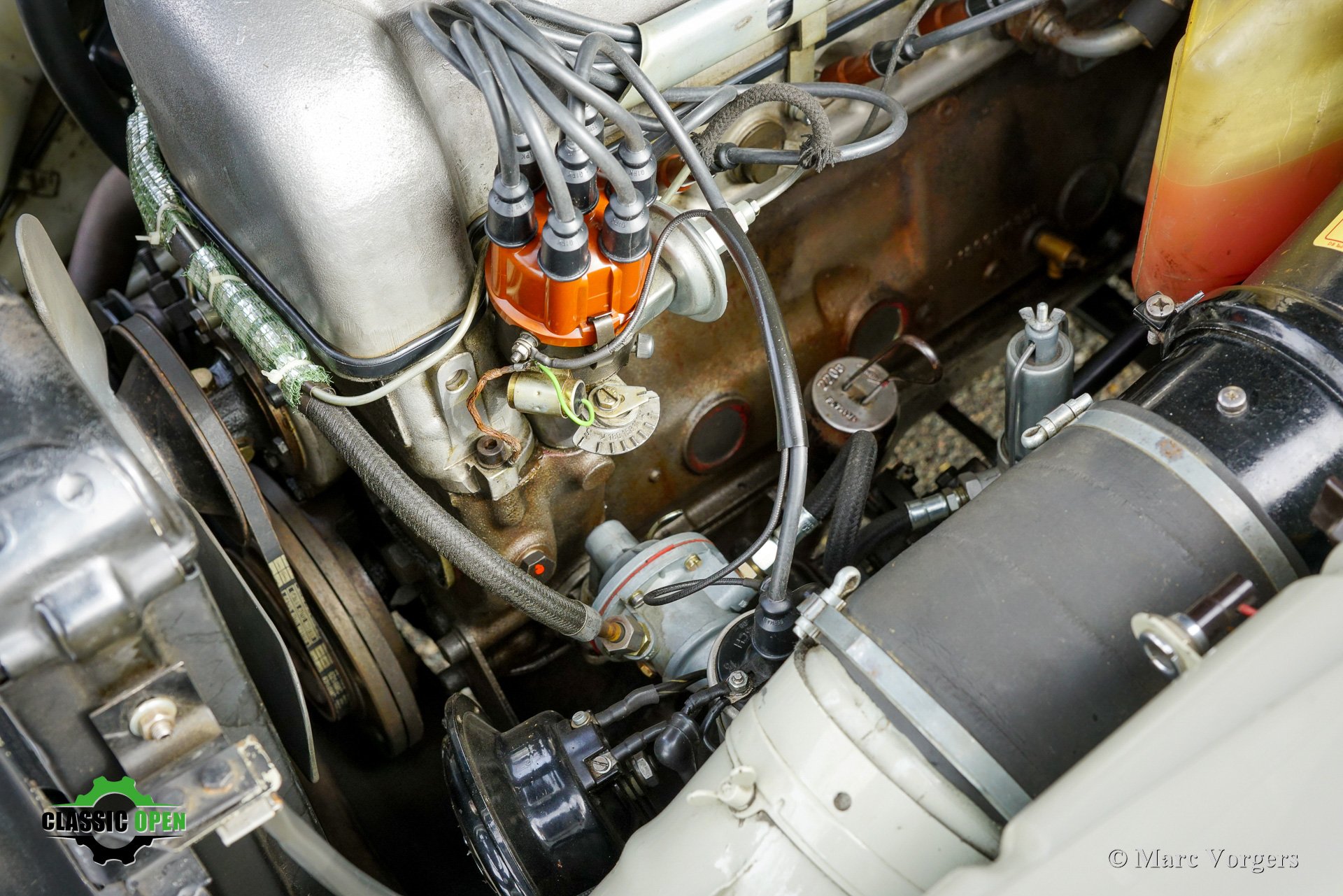 Mercedes Benz 220S Stuurbekrachtiging