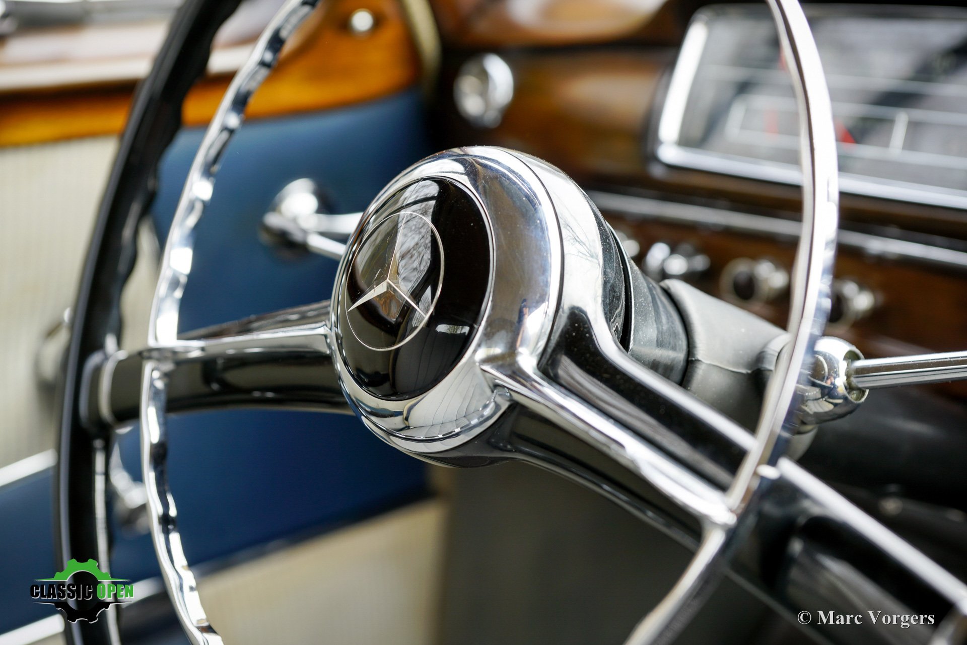 Mercedes Benz 220S Stuurbekrachtiging