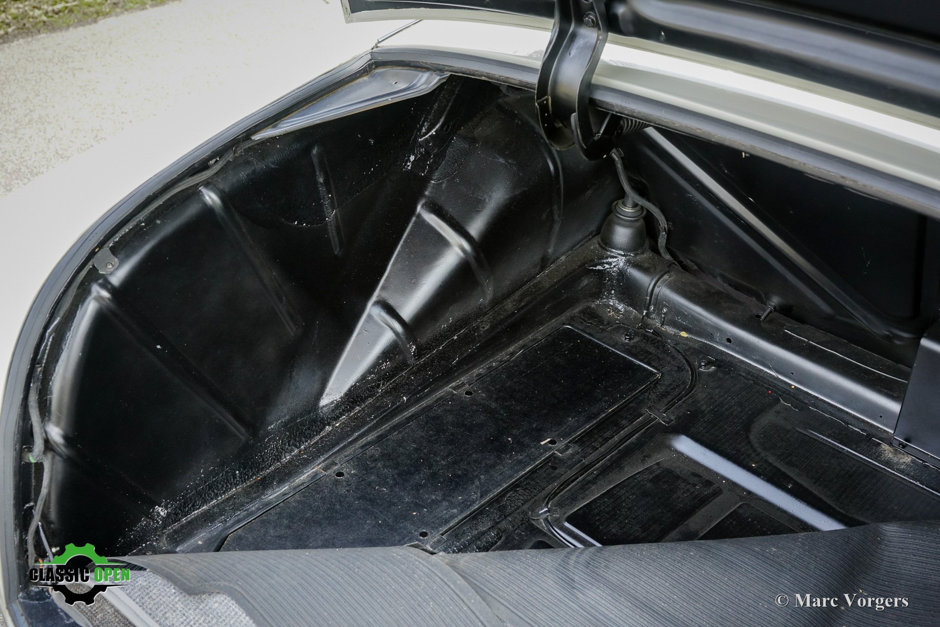 Mercedes Benz 220S Stuurbekrachtiging