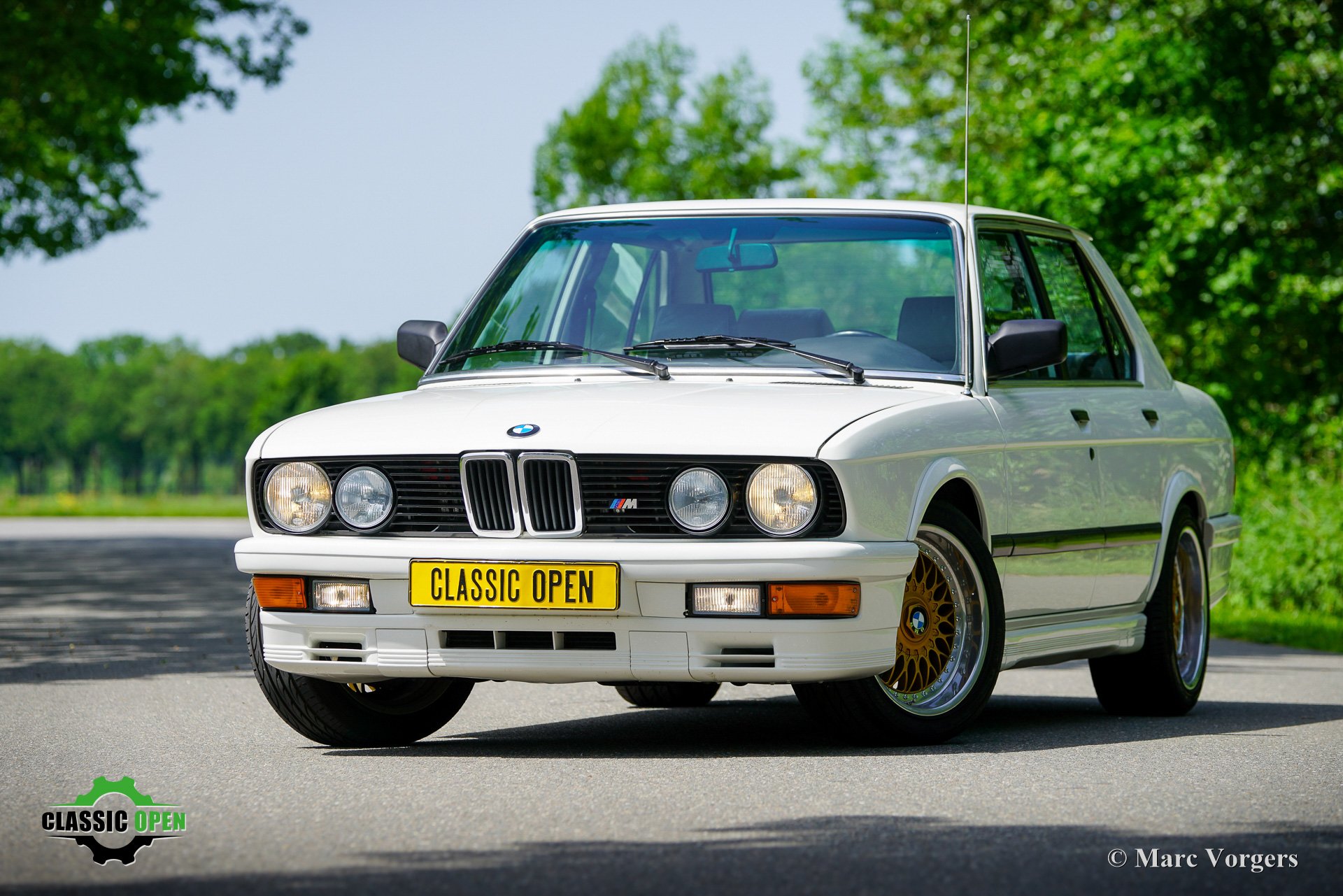 BMW M5351 (E28)