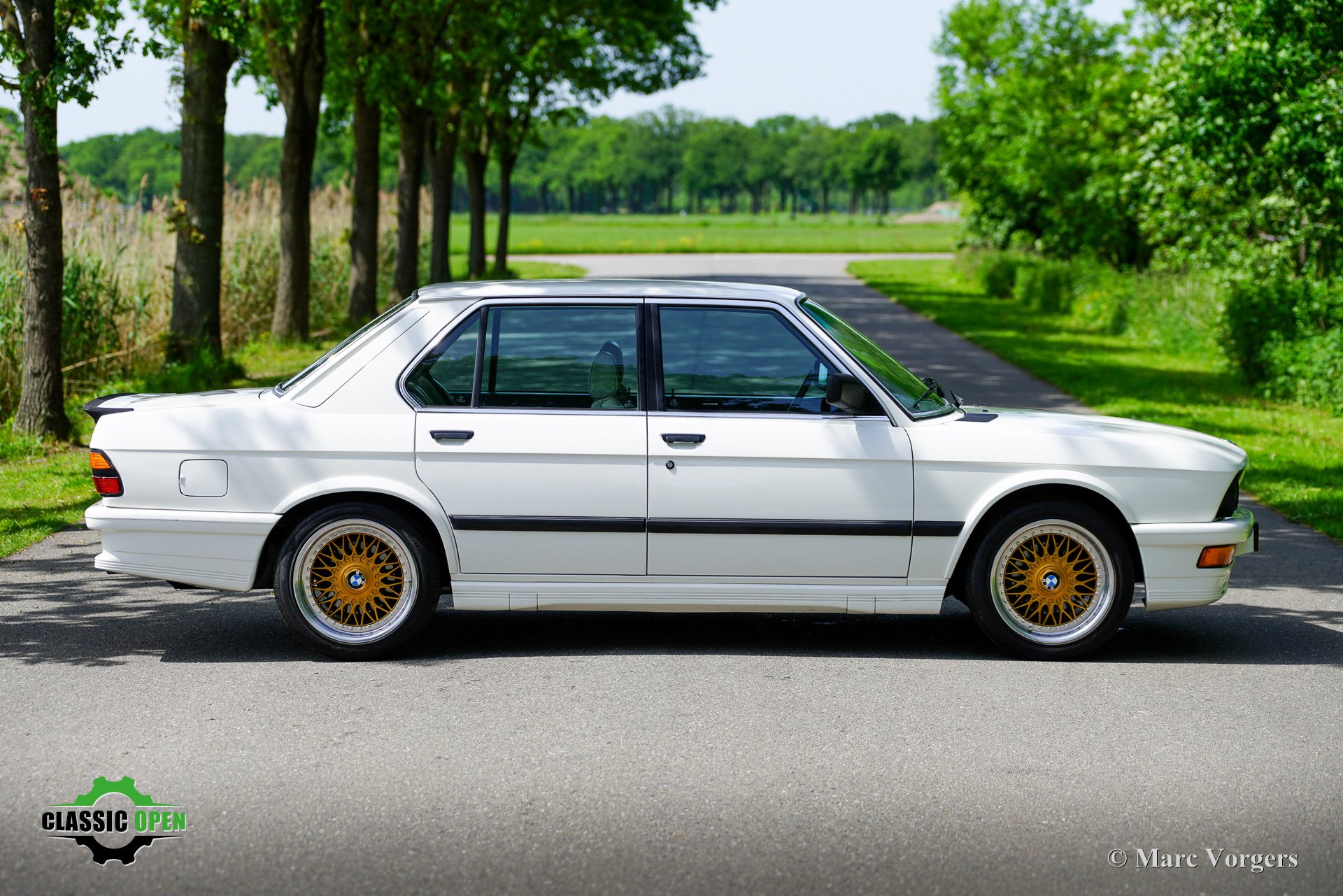 BMW M5351 (E28)