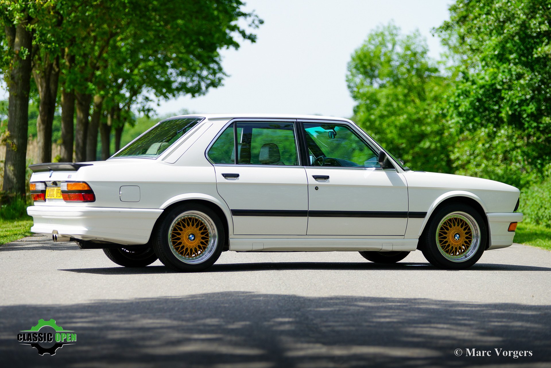 BMW M5351 (E28)