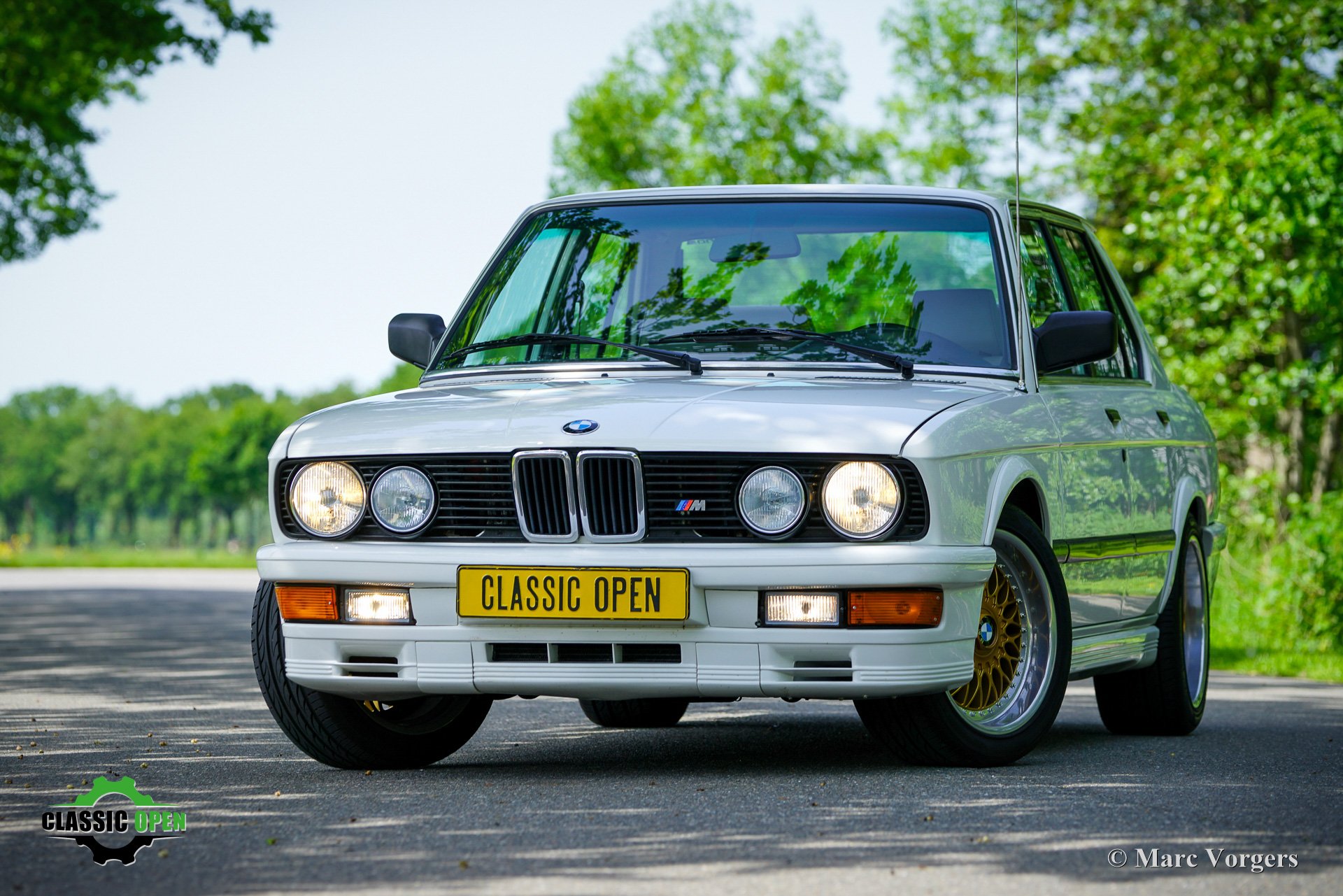 BMW M5351 (E28)