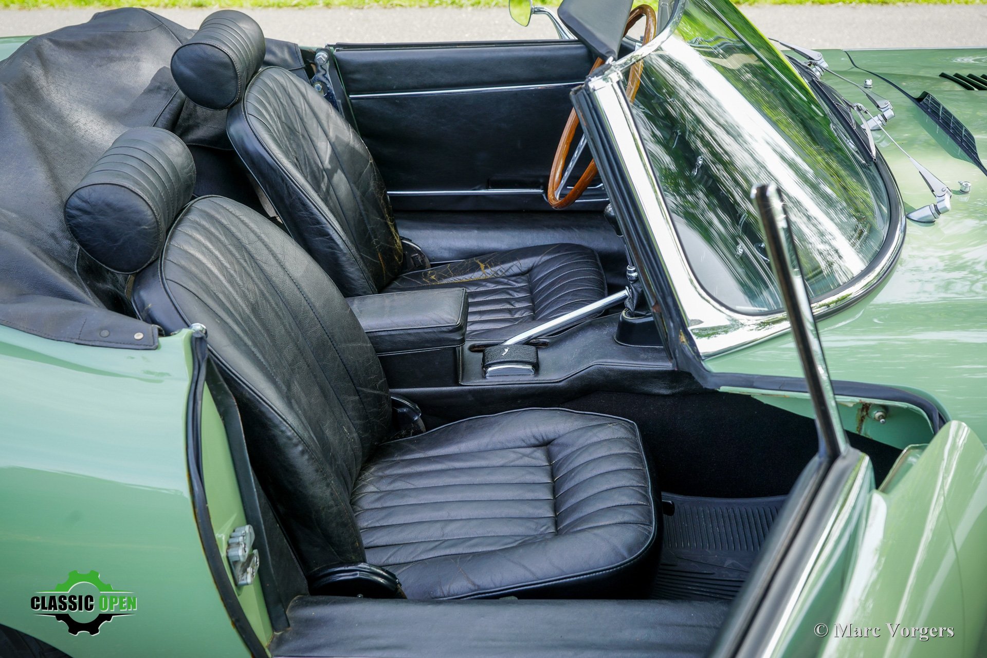 Jaguar E-type 4.2 Roadster S2