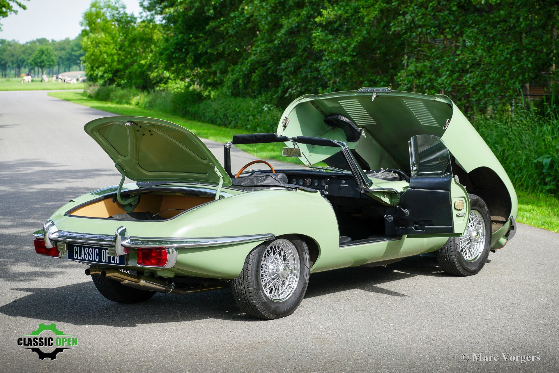 Jaguar E-type 4.2 Roadster S2