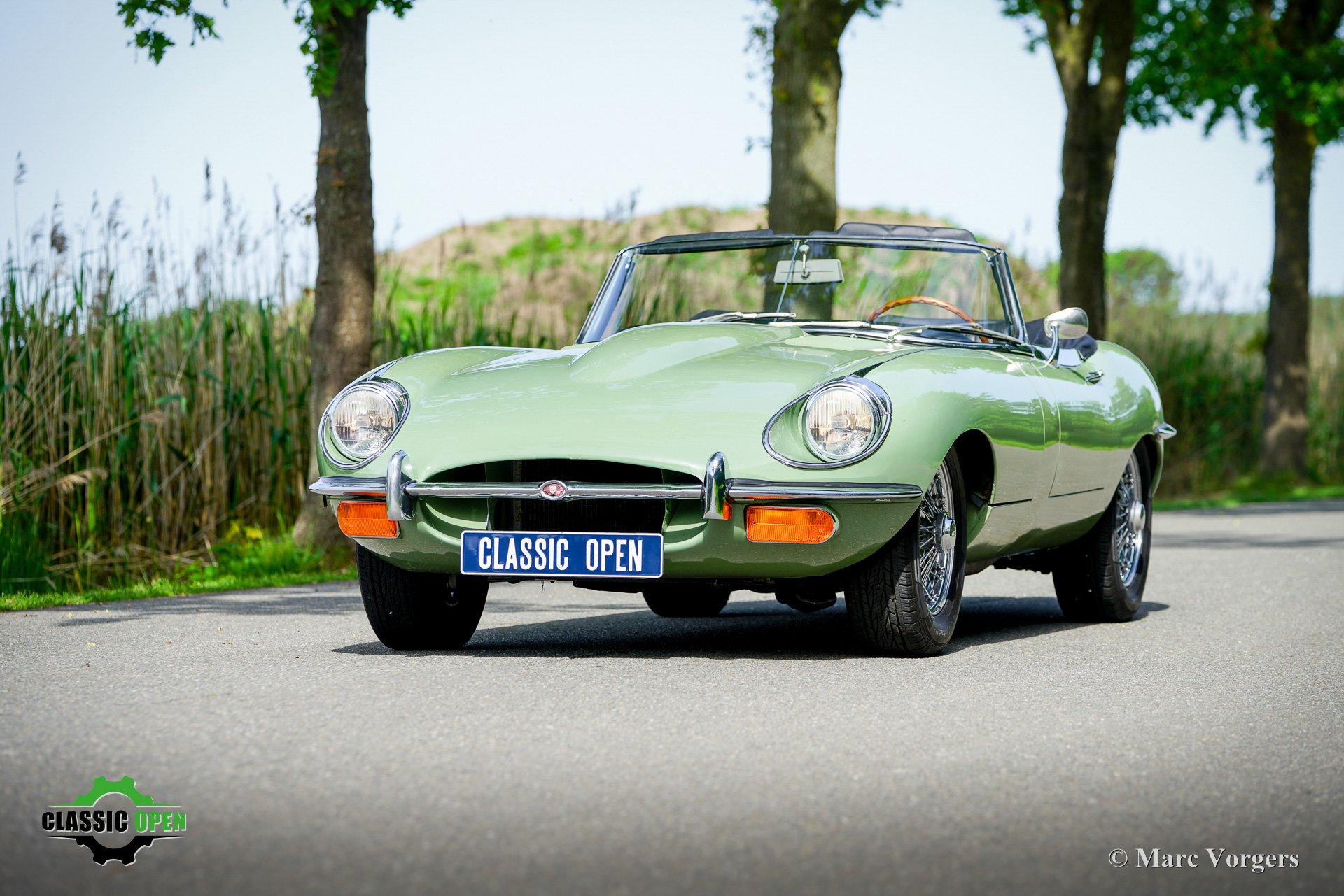 Jaguar E-type 4.2 Roadster S2