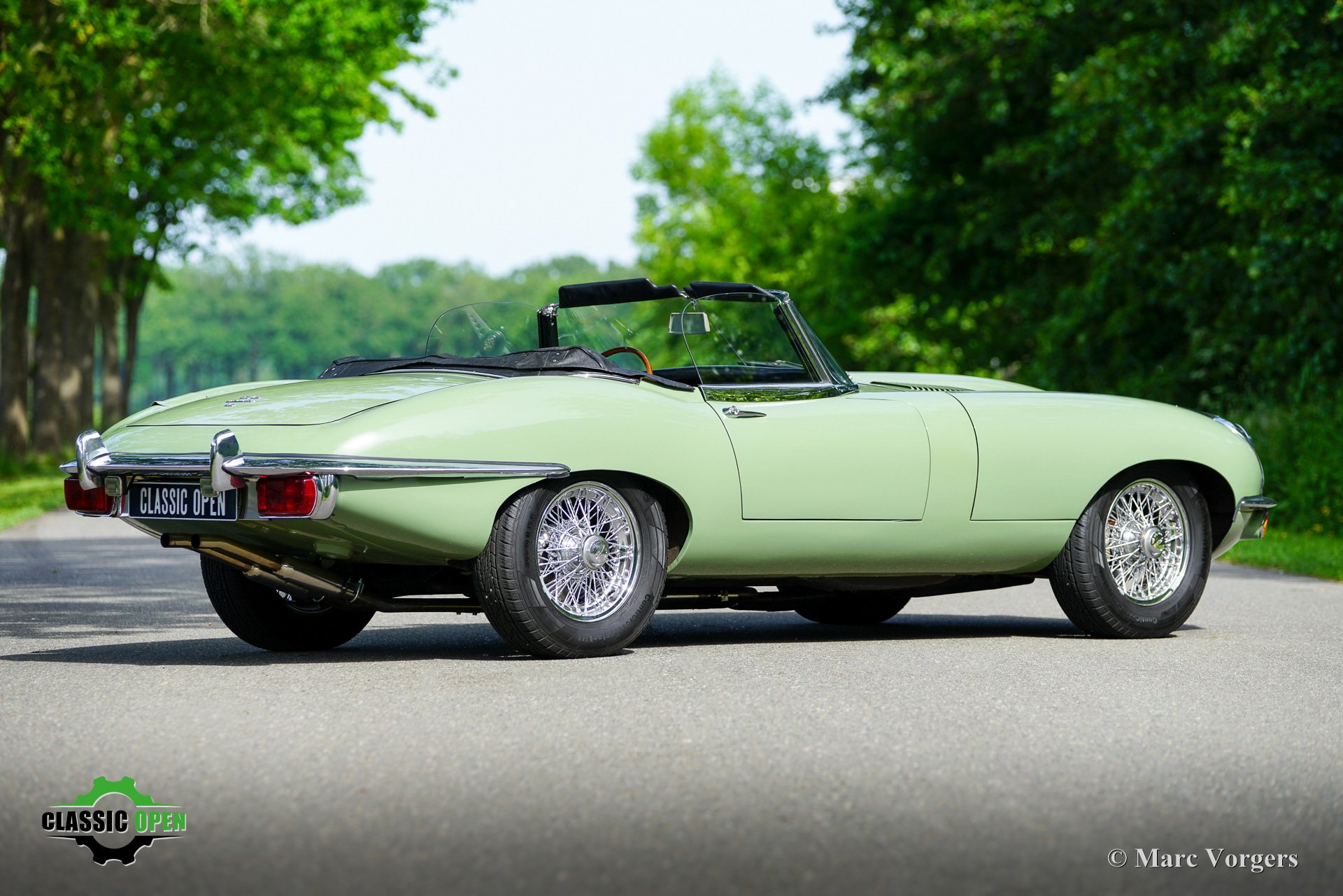 Jaguar E-type 4.2 Roadster S2