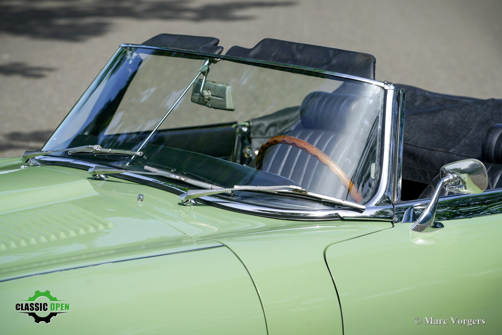 Jaguar E-type 4.2 Roadster S2