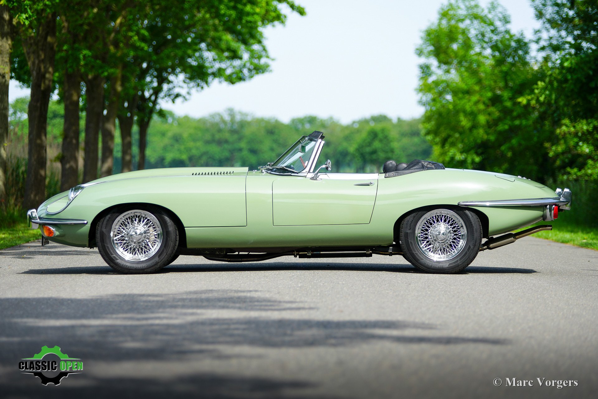 Jaguar E-type 4.2 Roadster S2