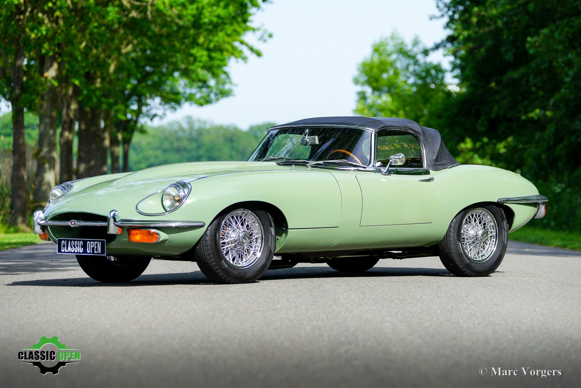 Jaguar E-type 4.2 Roadster S2