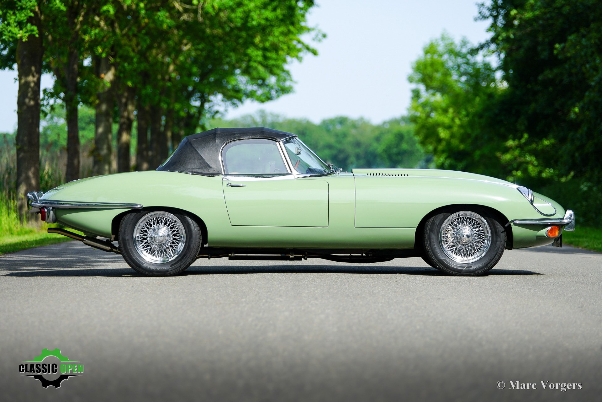 Jaguar E-type 4.2 Roadster S2