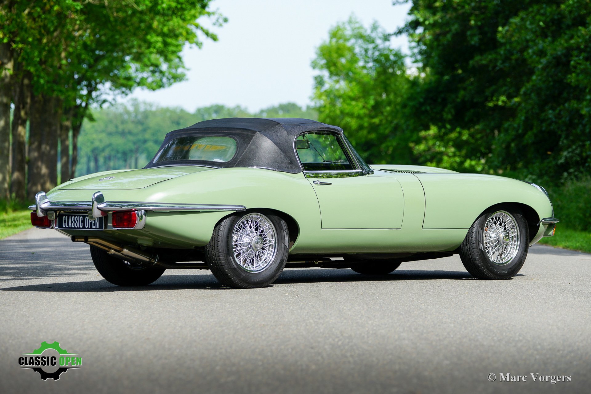 Jaguar E-type 4.2 Roadster S2