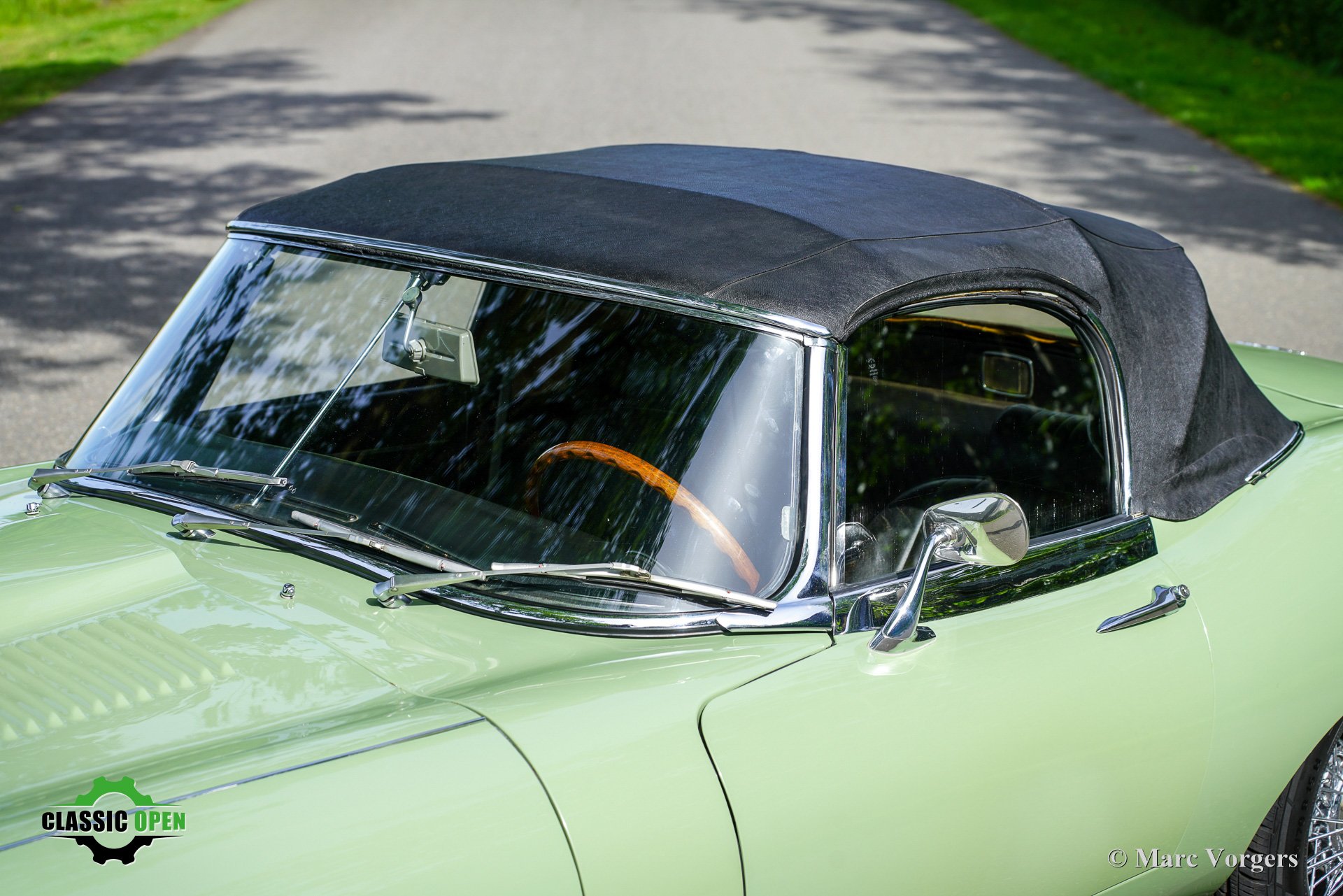 Jaguar E-type 4.2 Roadster S2