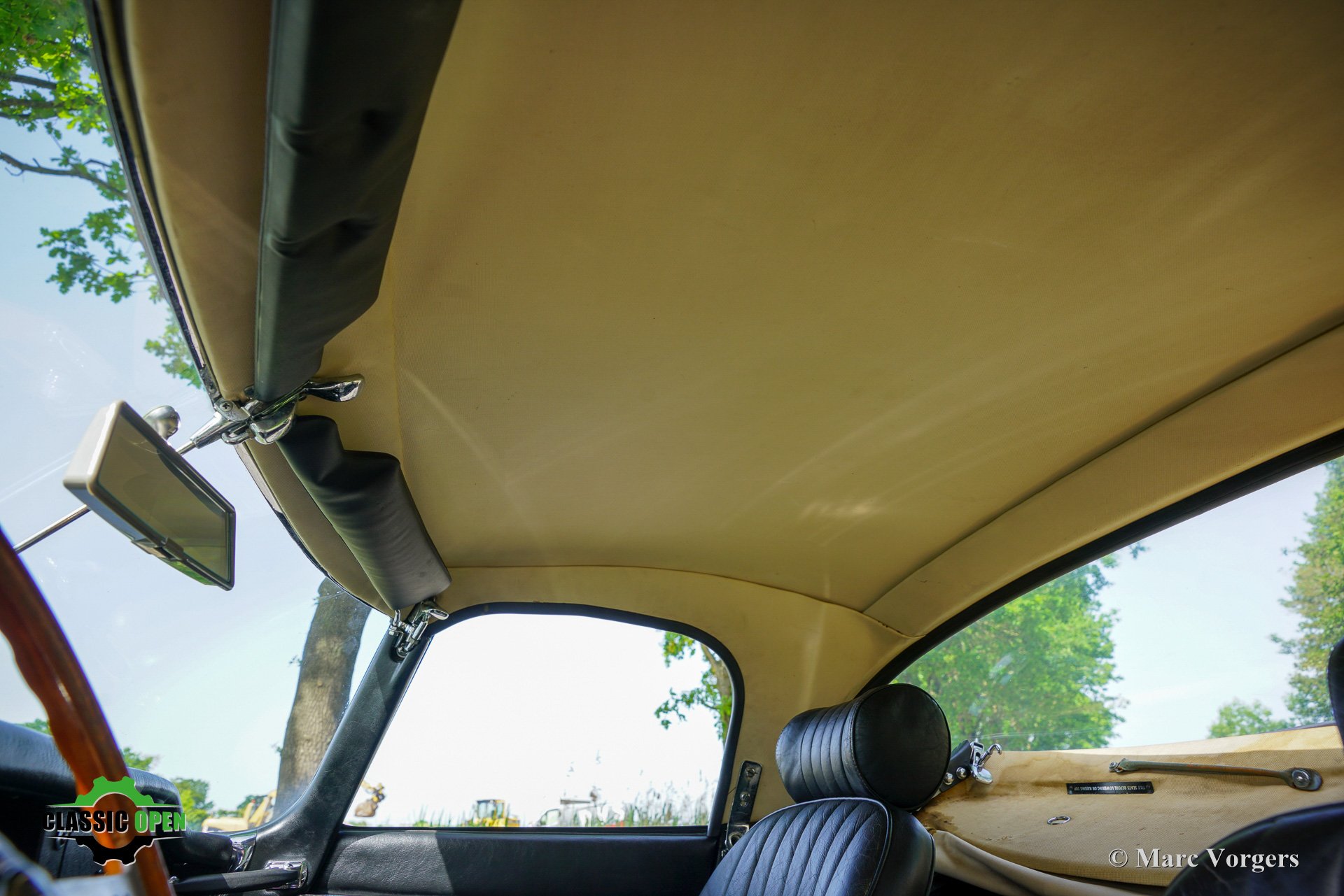 Jaguar E-type 4.2 Roadster S2