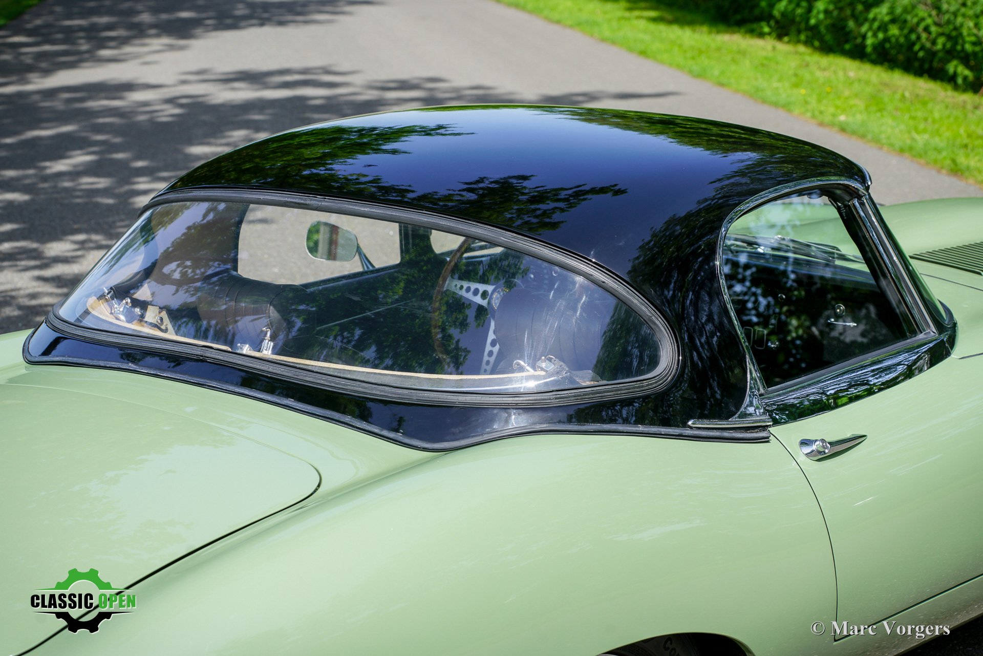 Jaguar E-type 4.2 Roadster S2