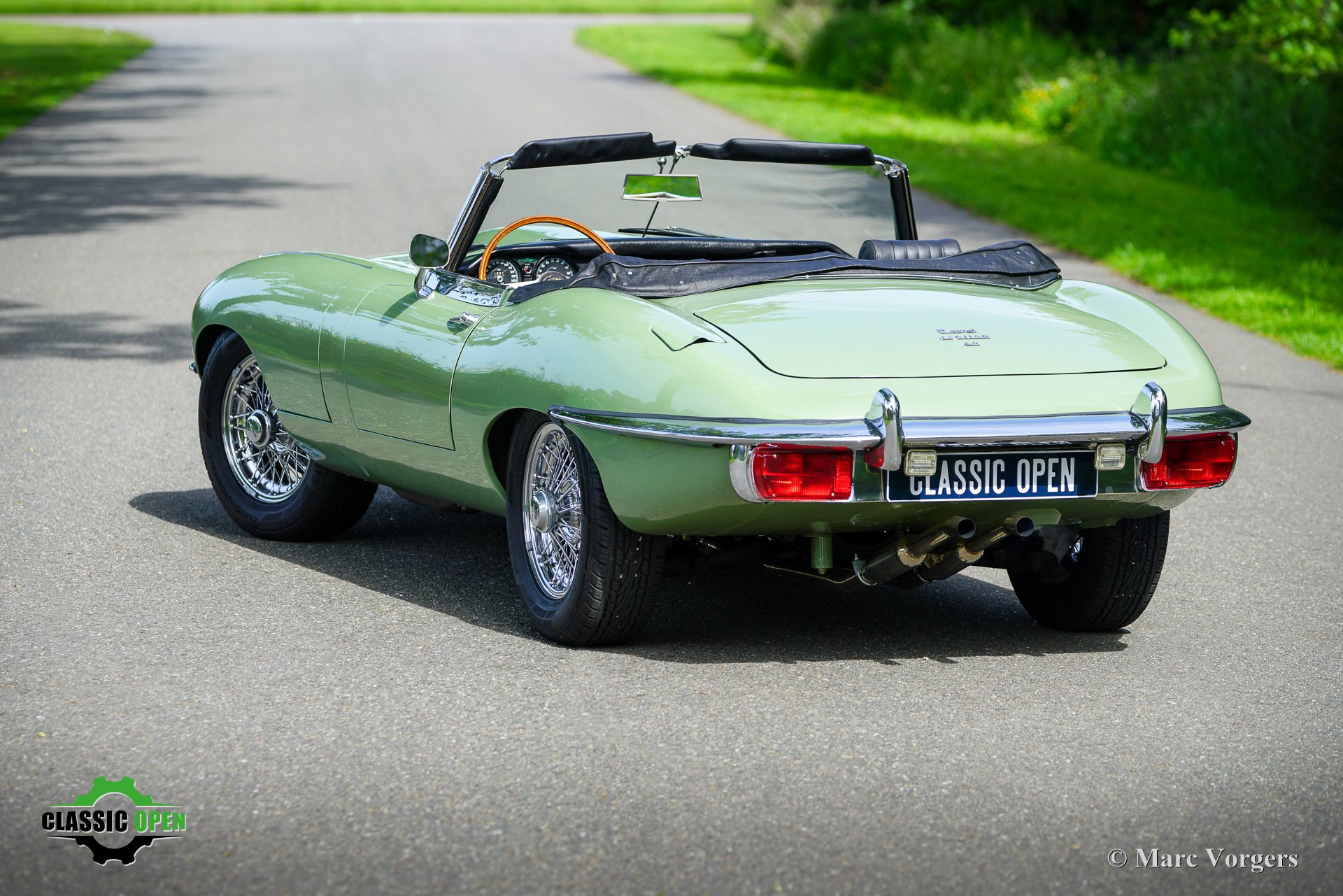 Jaguar E-type 4.2 Roadster S2