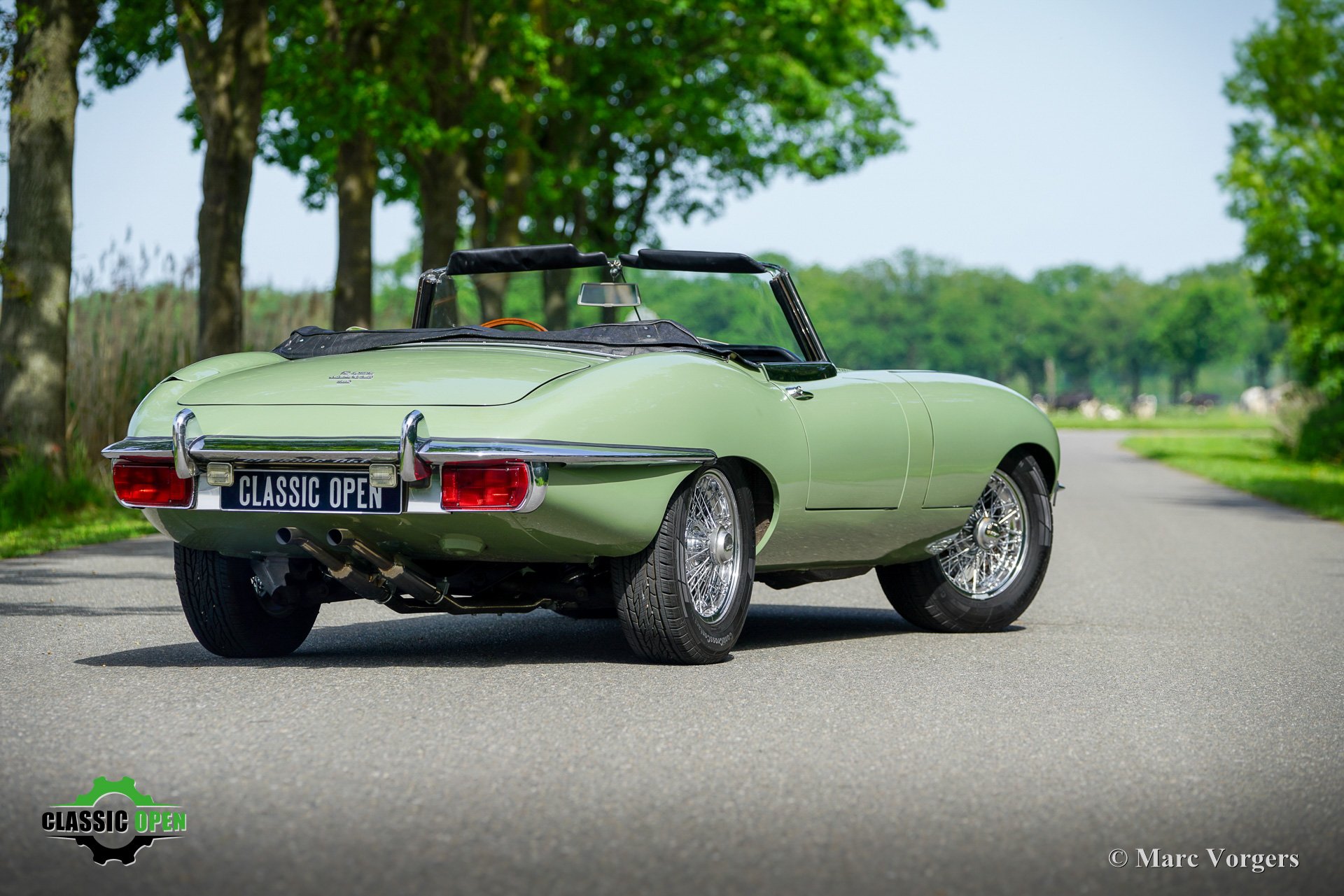 Jaguar E-type 4.2 Roadster S2