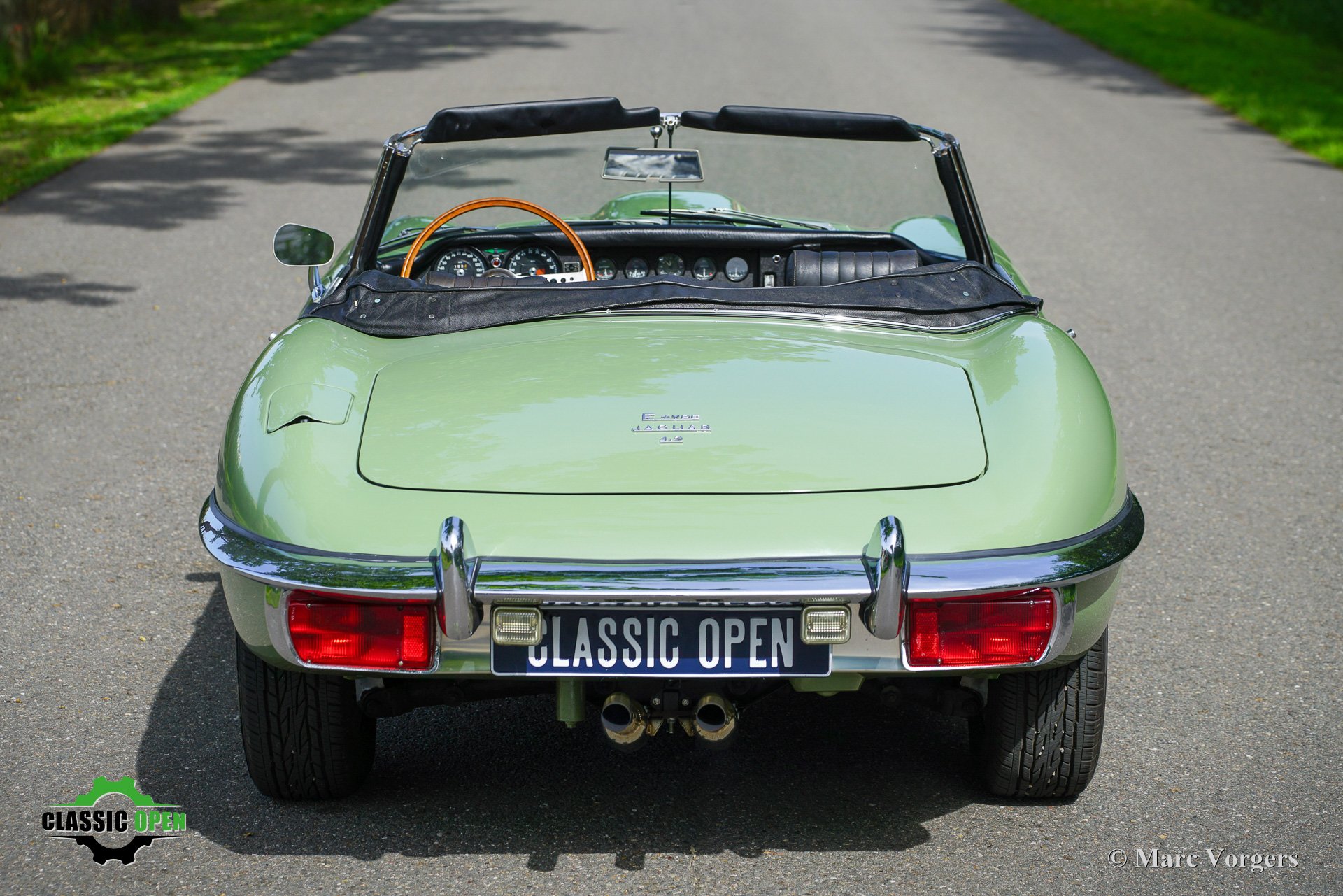 Jaguar E-type 4.2 Roadster S2
