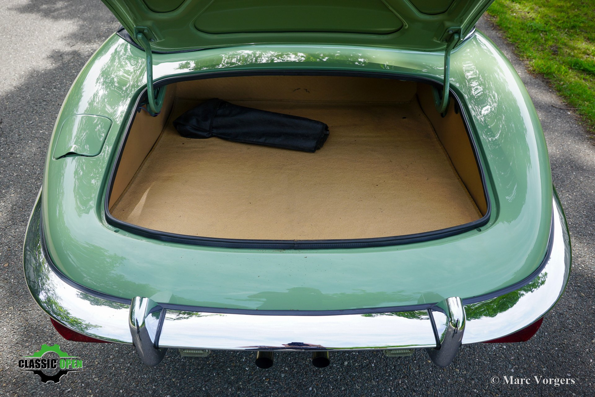 Jaguar E-type 4.2 Roadster S2