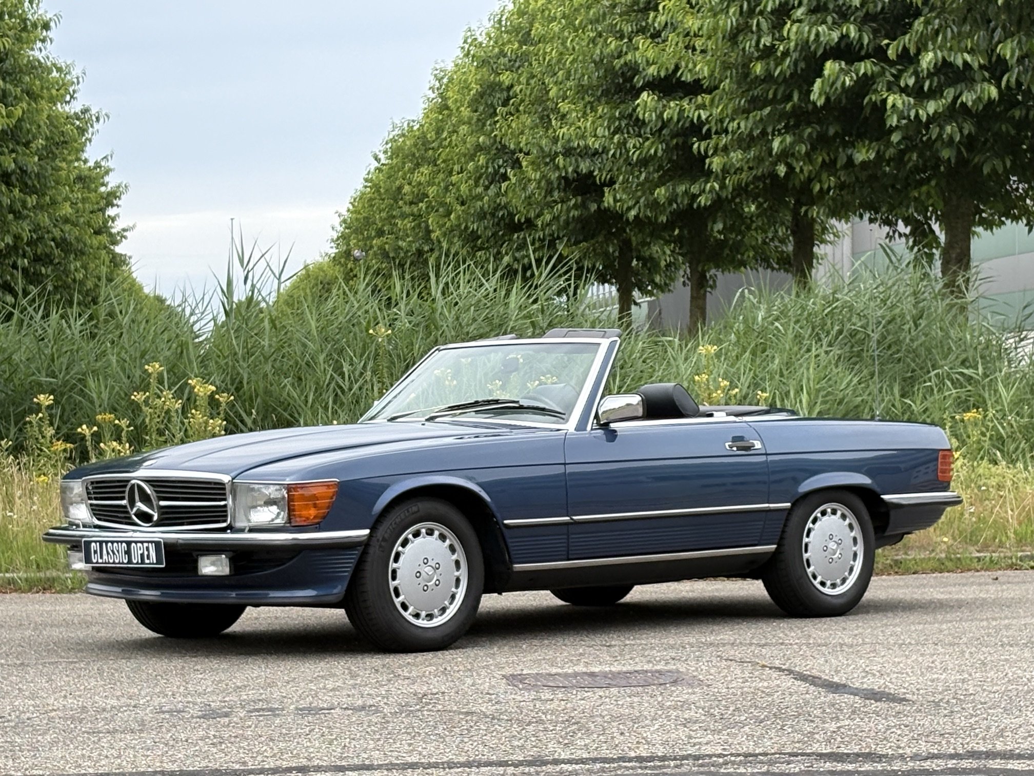 Mercedes Benz 420SL R107