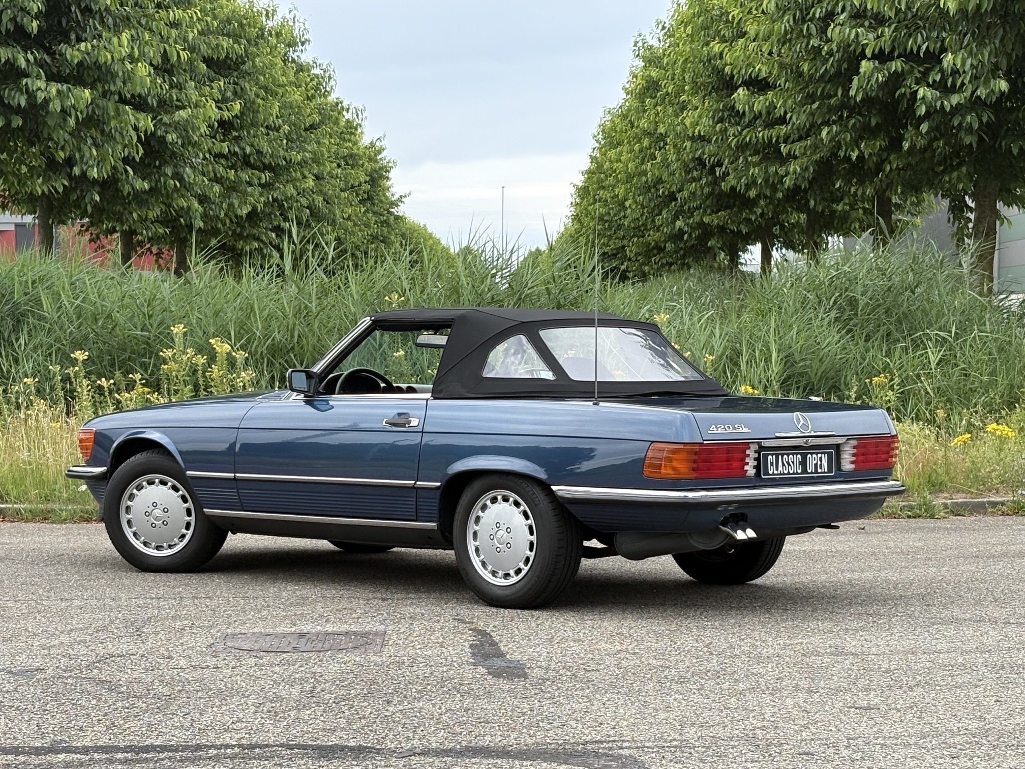 Mercedes Benz 420SL R107