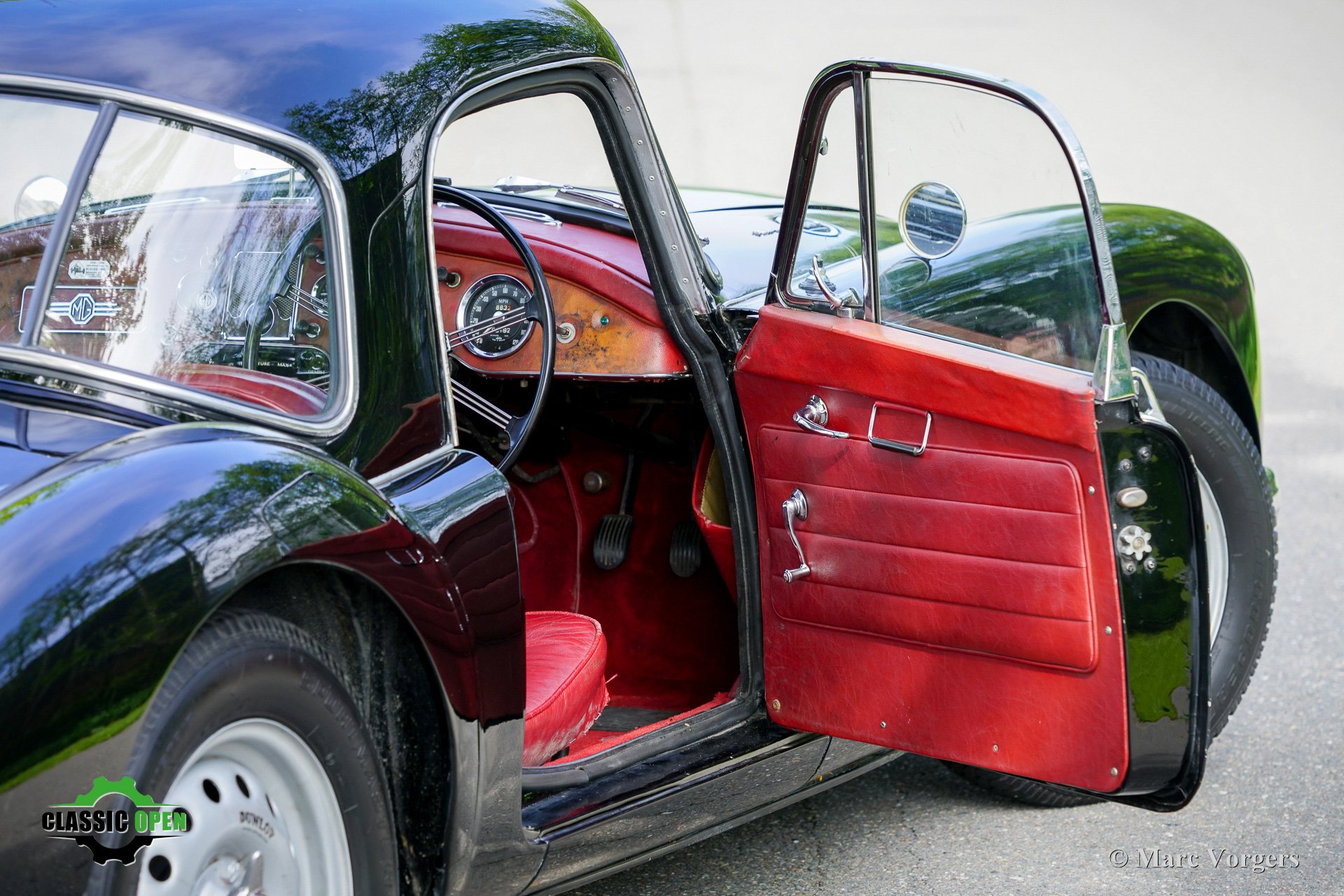 MG MGA Twin Cam Coupe 