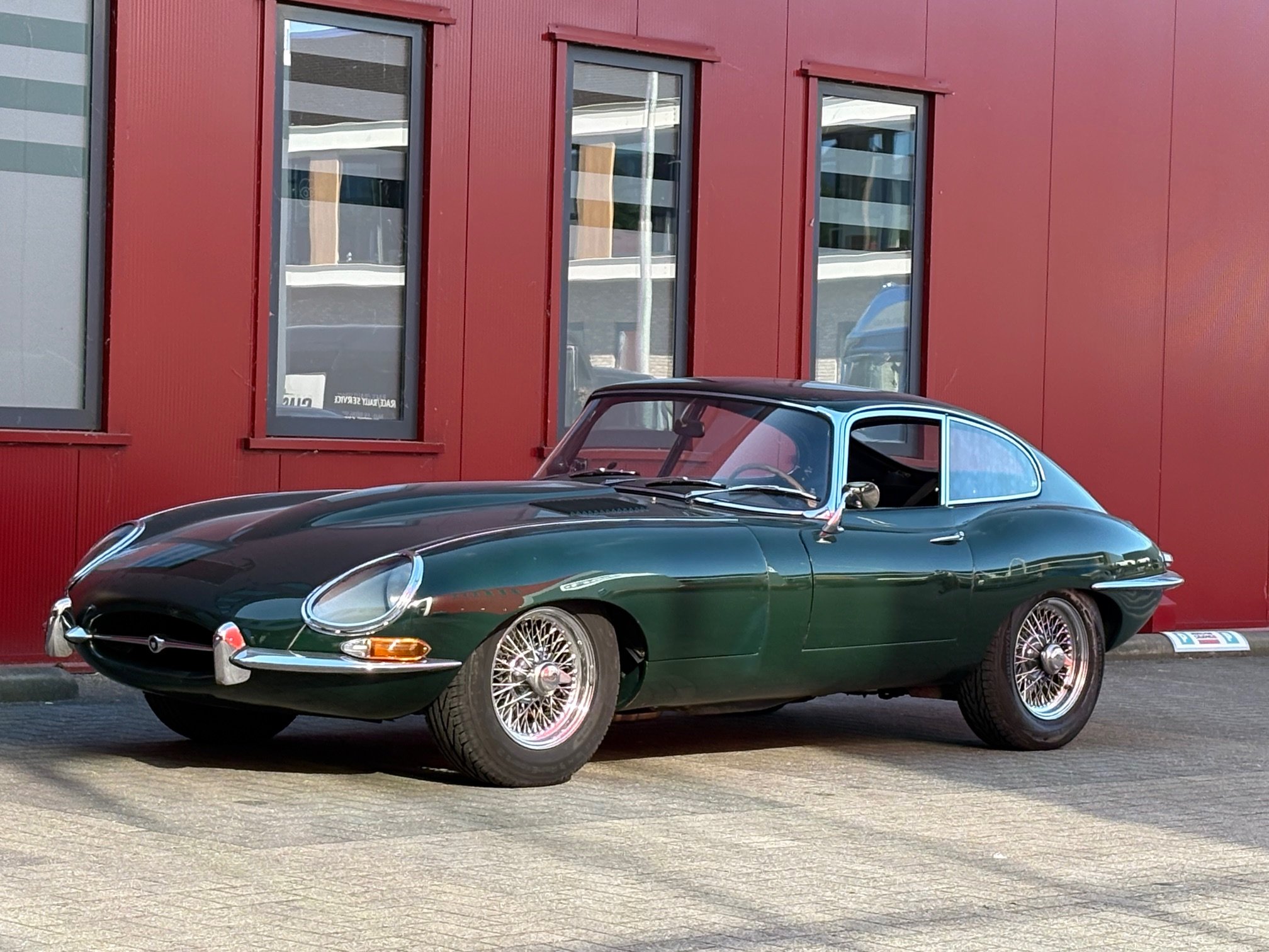Jaguar E-type 4.2 FHC Serie 1