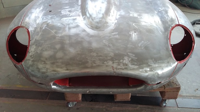 9-Jaguar+E-type+carrosserie.jpg